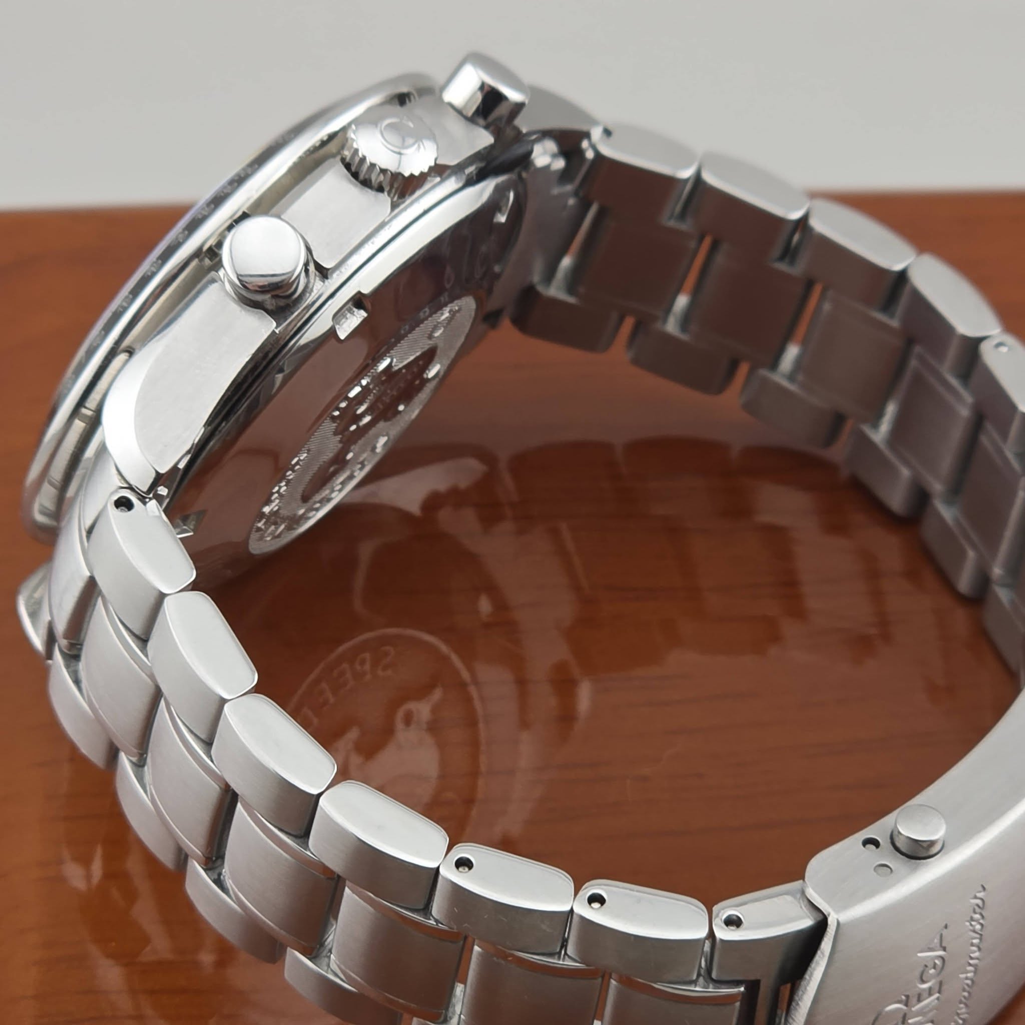 Omega Speedmaster Date Chronograph 40mm Black Dial Steel Ref.3210.50.00 - Image 5