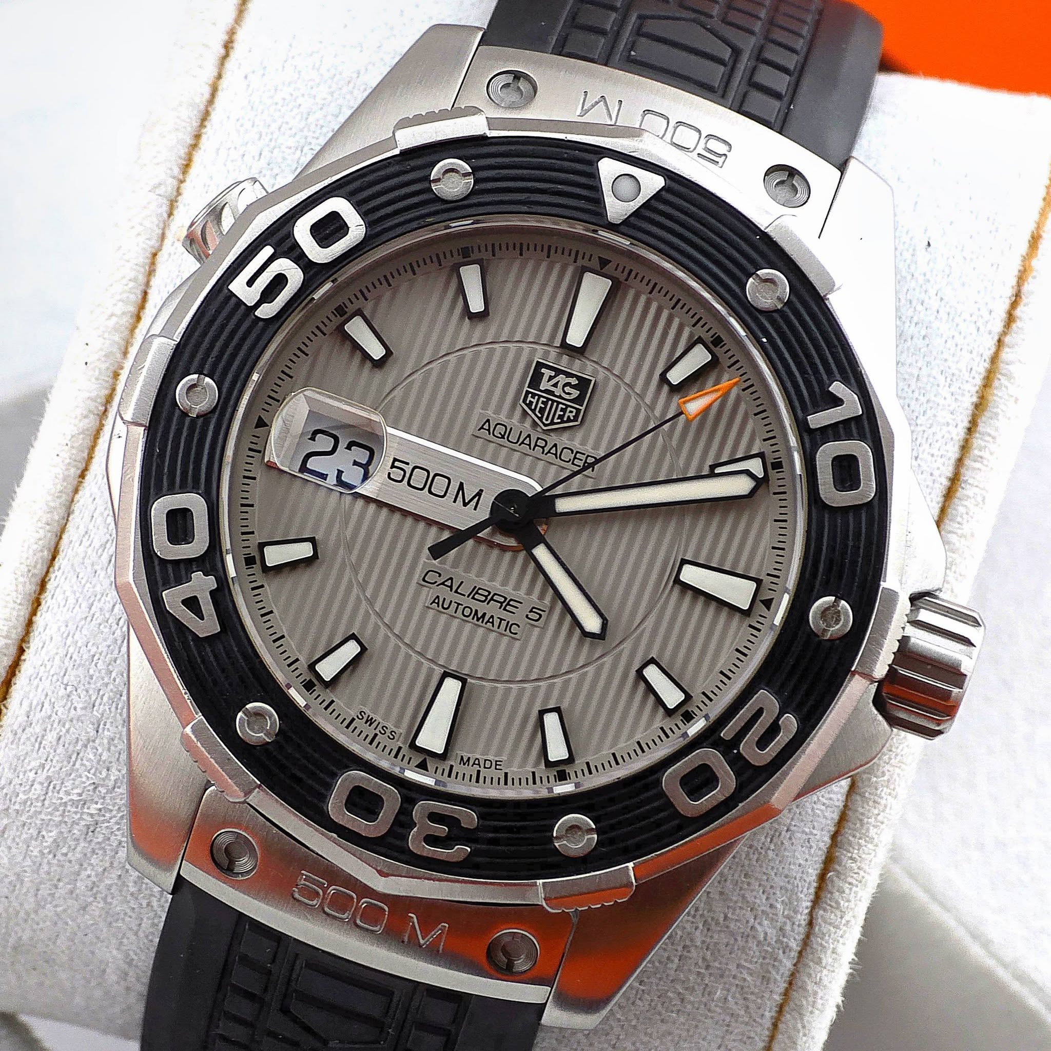 Tag Heuer Men’s Aquaracer Leonardo Automatic 500M Calibre 5 WAJ2111 - Image 9