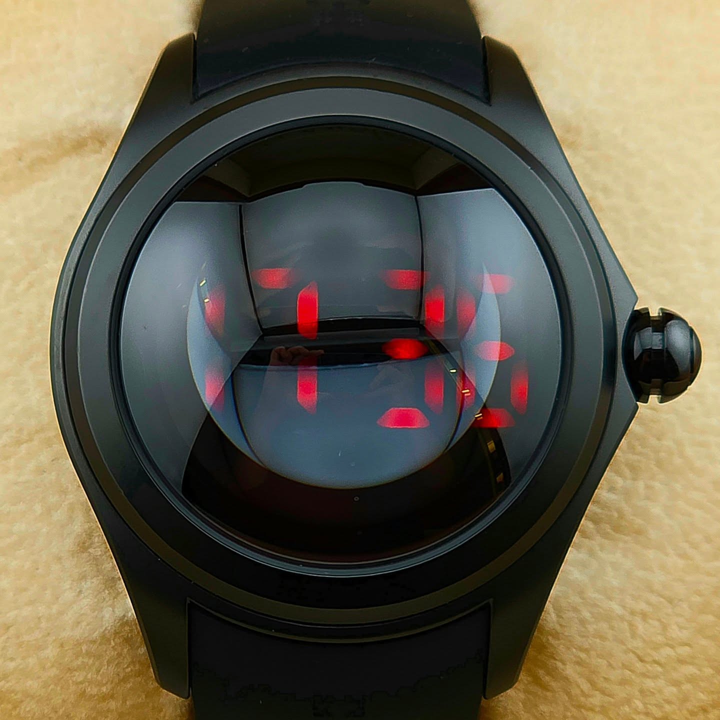 CORUM Bubble 47 Disconnected Model Number: 08.0019 - Image 7