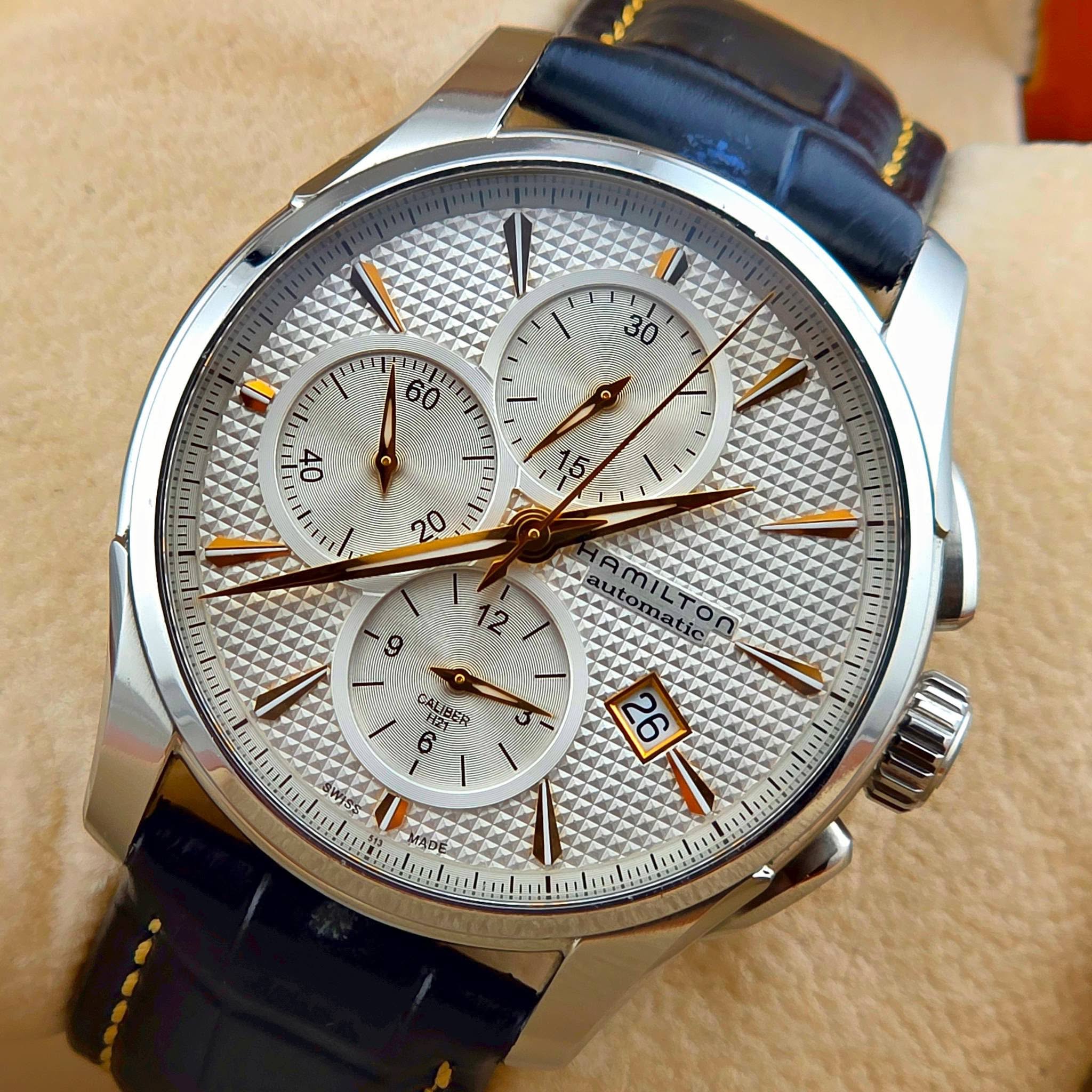 Hamilton Jazzmaster Auto Chrono Ref. H32586111 - Image 7
