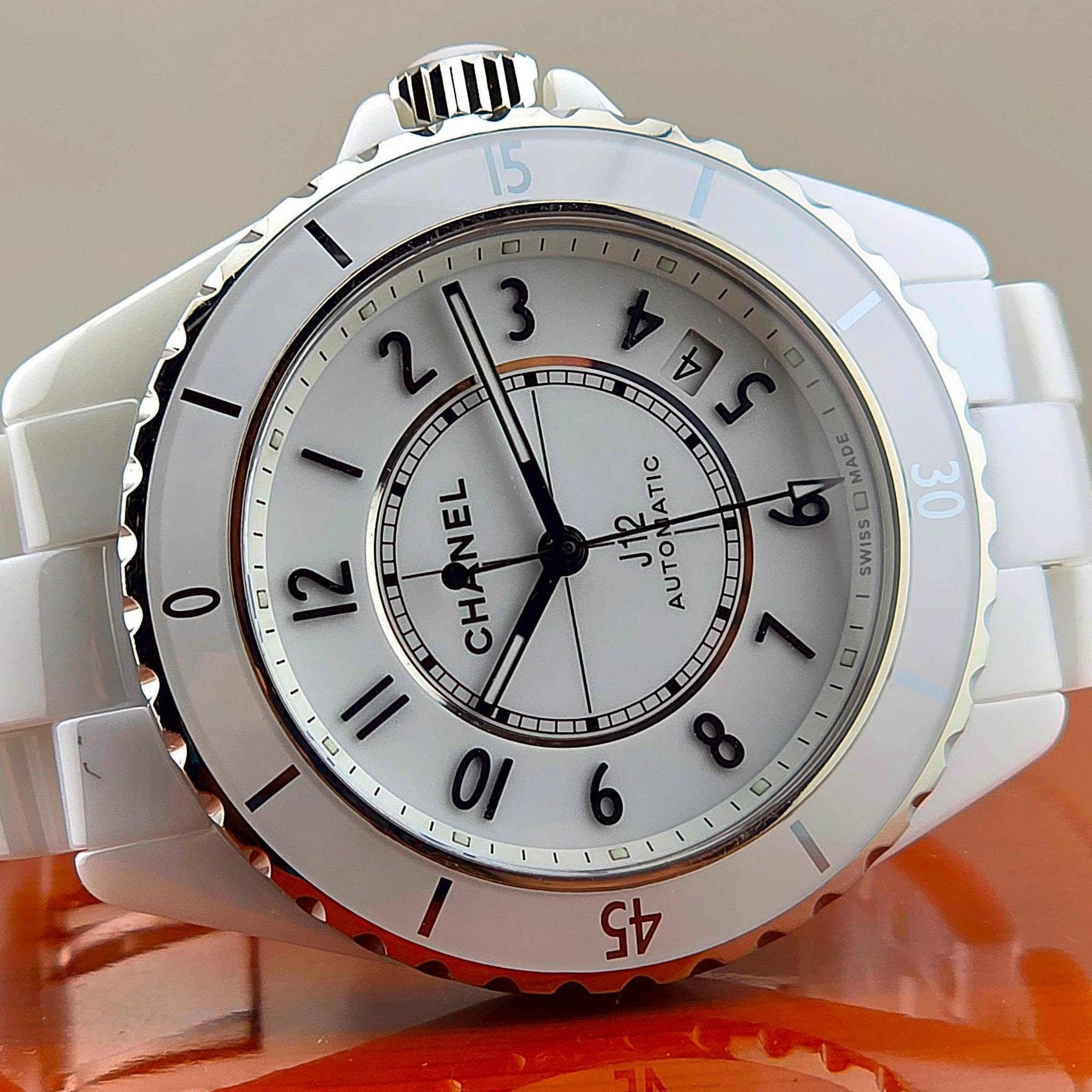 CHANEL J12 Automatic Calibre 12.1 (White Ceramic 38mm) Ref. H5700 - Image 6