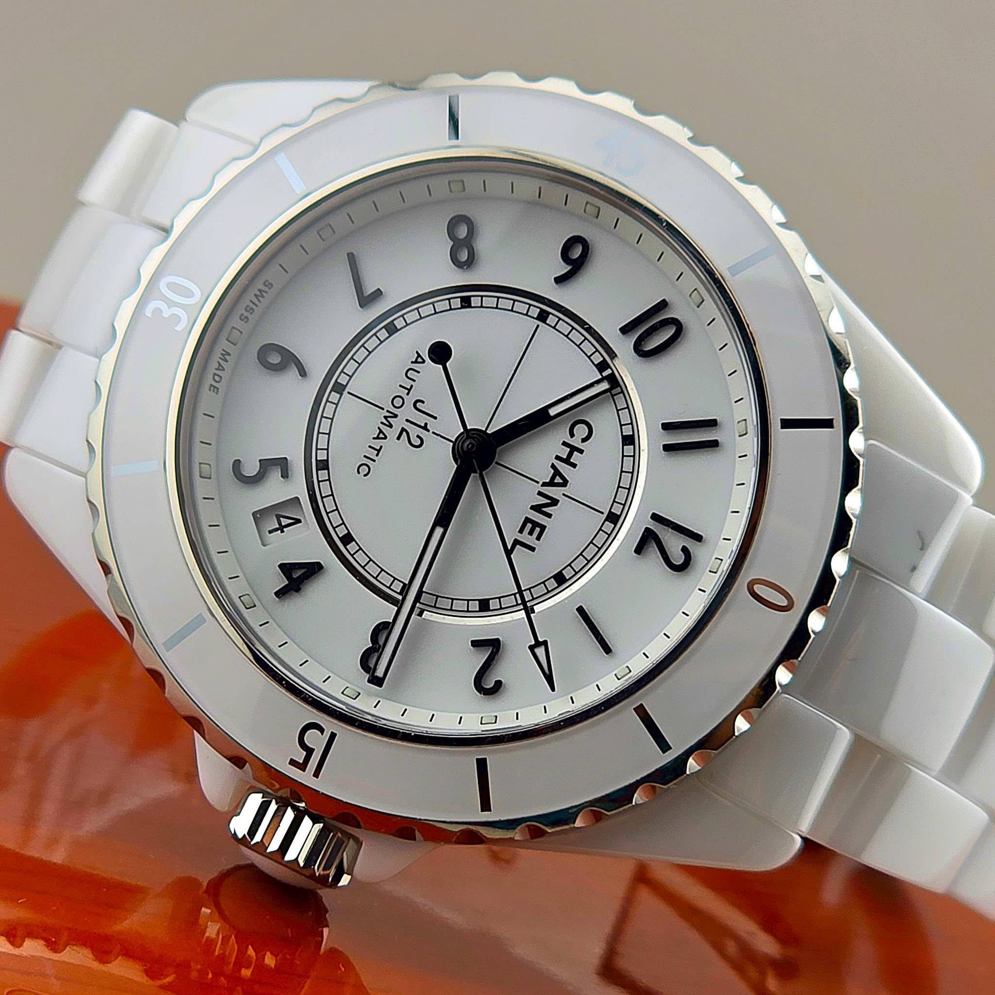 CHANEL J12 Automatic Calibre 12.1 (White Ceramic 38mm) Ref. H5700 - Image 7