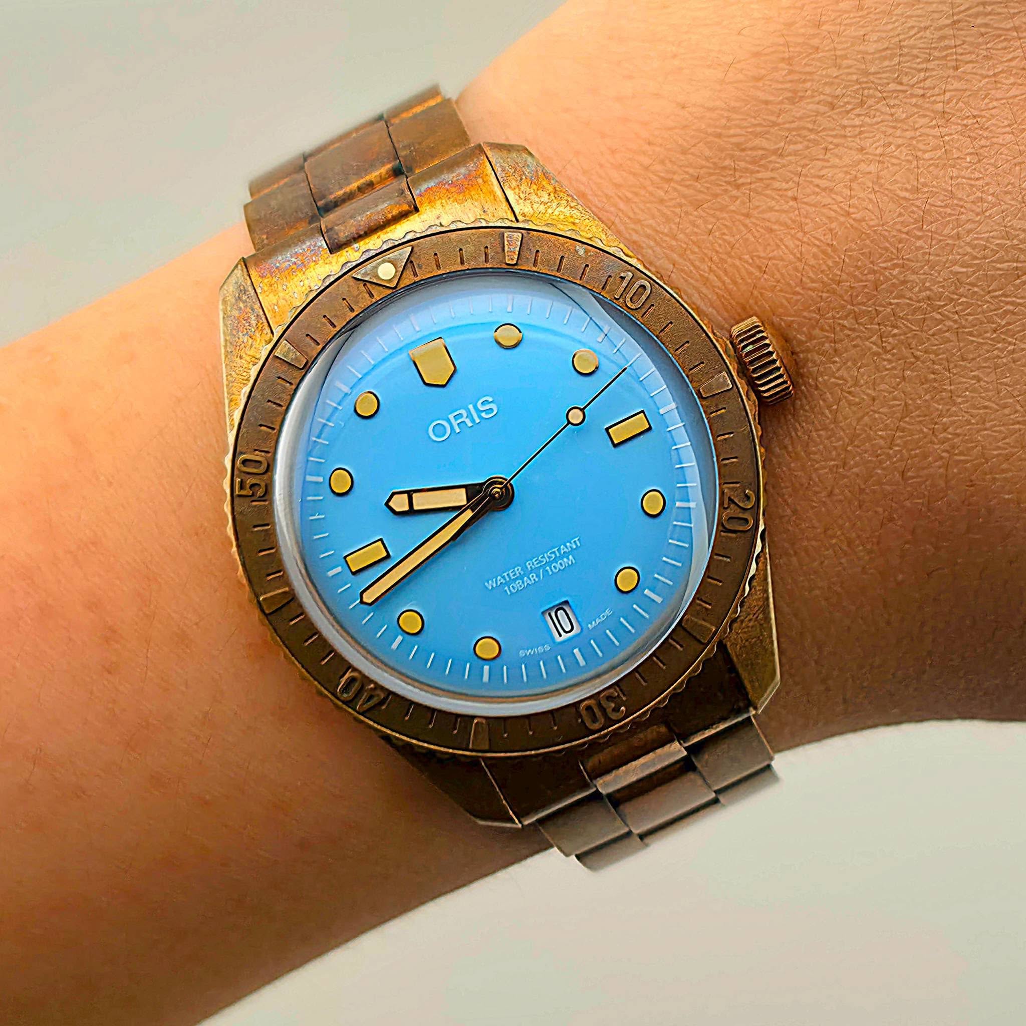 Oris Divers Sixty-Five “Cotton Candy” Blue Dial Bronze Ref. 0173377713155-0781915 - Image 3