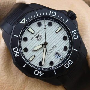 TAG Heuer Aquaracer Professional 300 Date Automatic 43 mm Steel coated with DLC WBP201D.FT6197