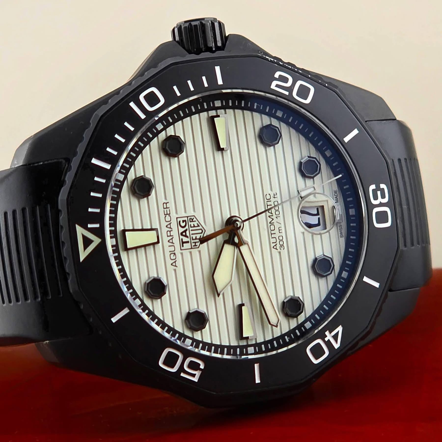 TAG Heuer Aquaracer Professional 300 Date Automatic 43 mm Steel coated with DLC WBP201D.FT6197 - Image 10