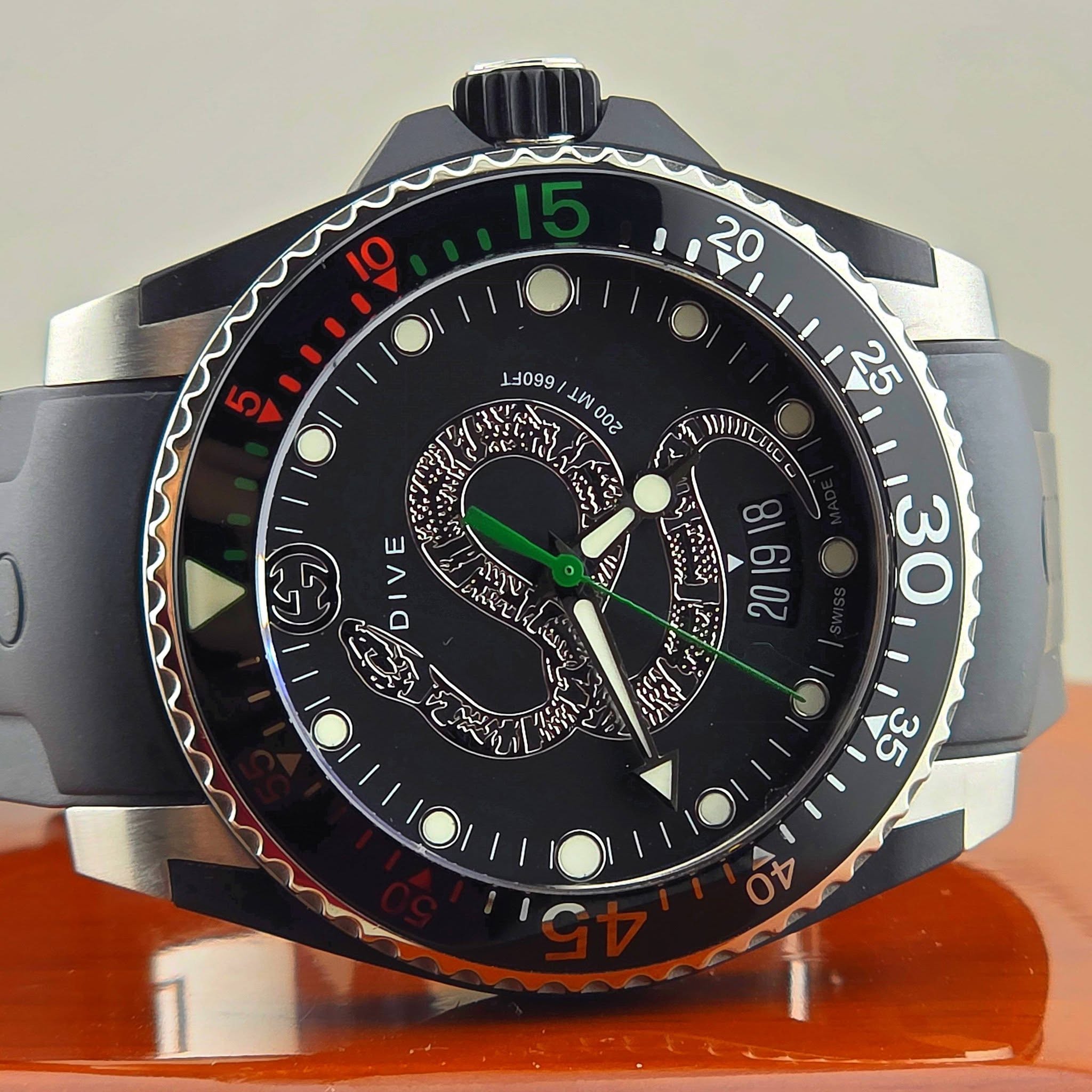 Gucci Dive Snake Dial Quartz YA136323 - Image 7
