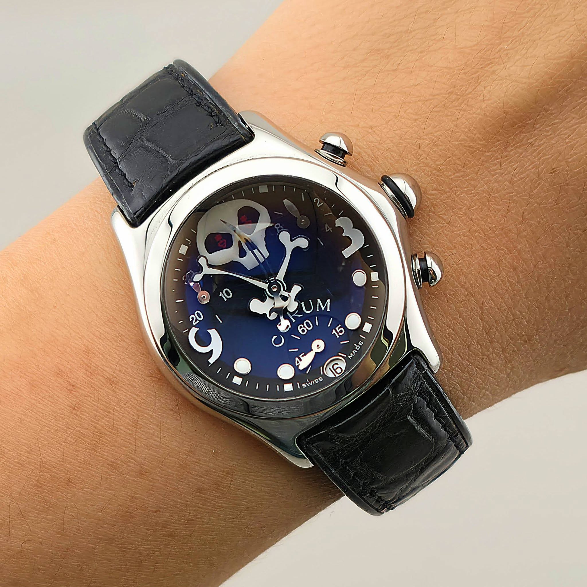 Corum Bubble “Jolly Roger” Chronograph Limited Edition (The Collector Series) Ref. 196.260.20 - Image 4