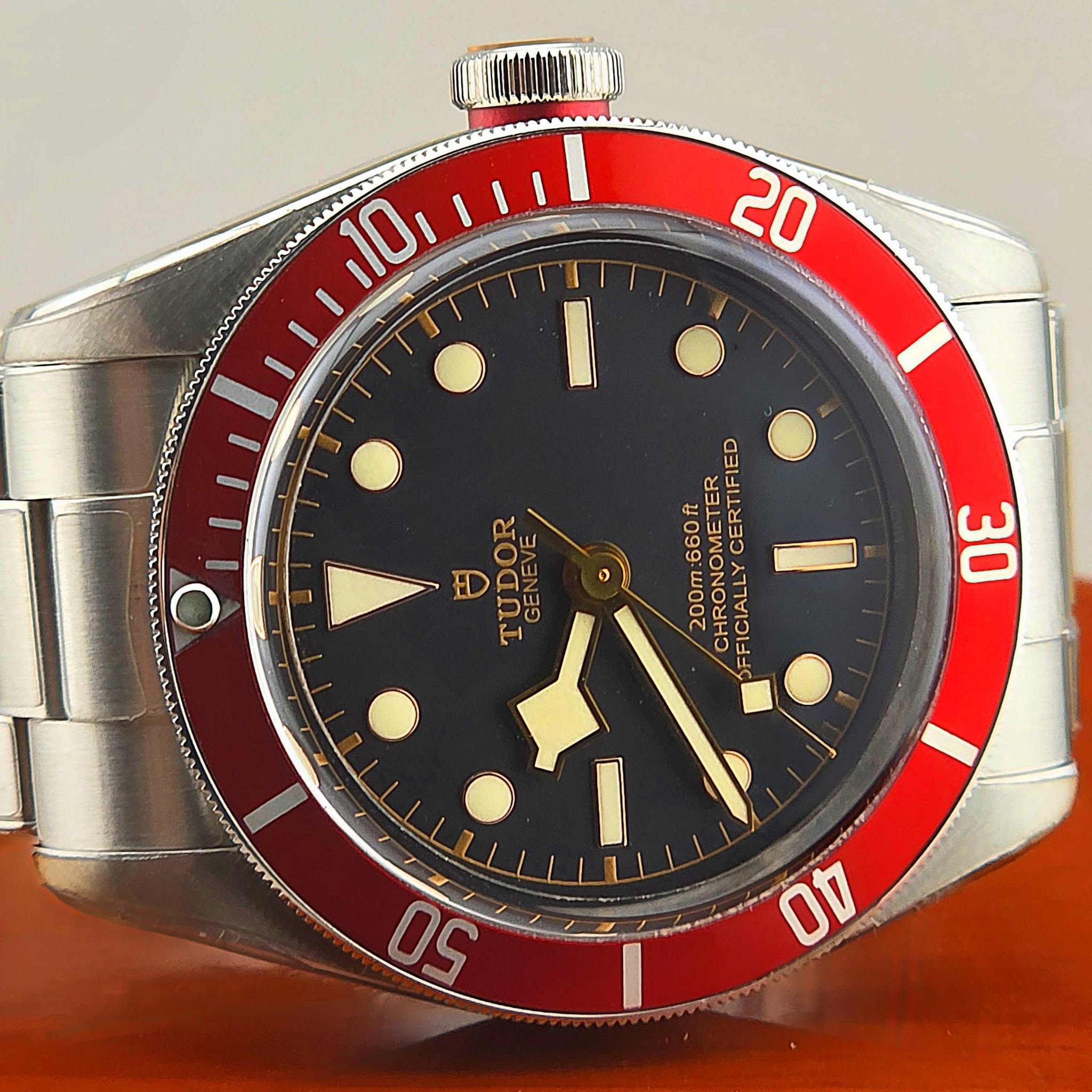 Tudor Black Bay Burgundy M79230R - Image 3