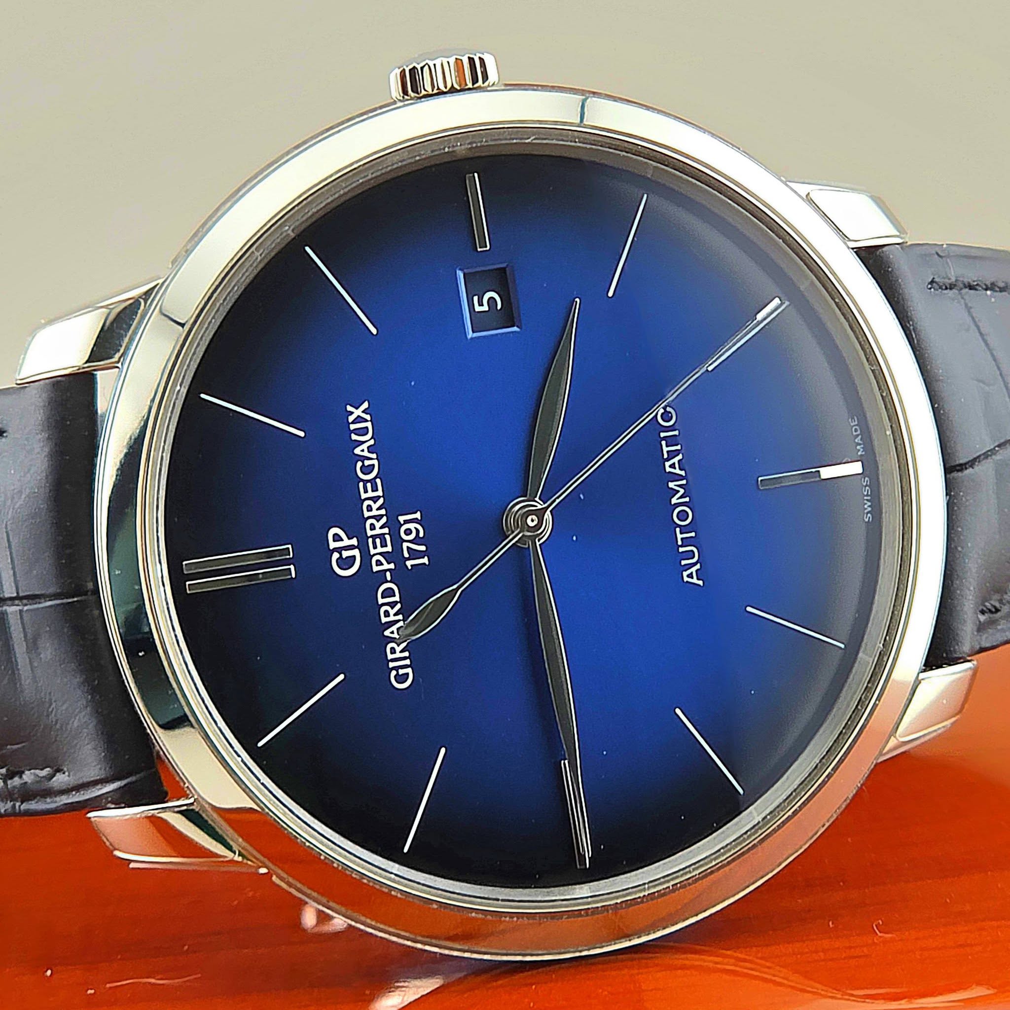 Girard-Perregaux 1966 Blue Dial Automatic Ref. 49555-11-431-BH6A - Image 7